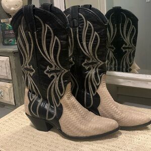 Vintage Laredo Black & Cream Snake Cowgirl Boots Size 7